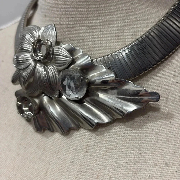 Vintage Necklace - Picture 3 of 7